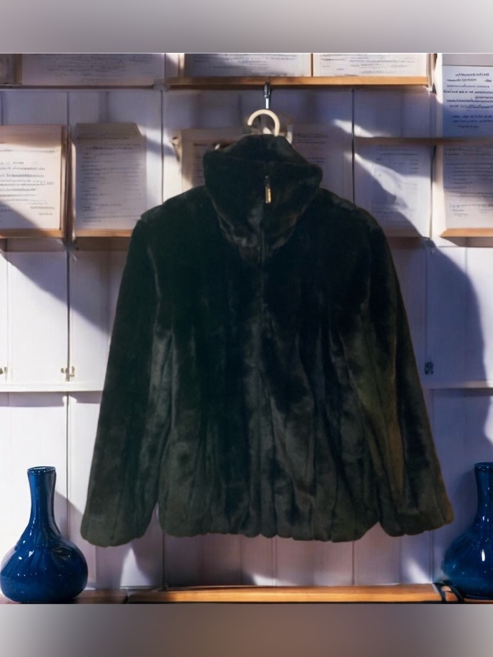Like New! In Perfect Condition! BRAETAN Faux Fur Mob Wife Jacket
